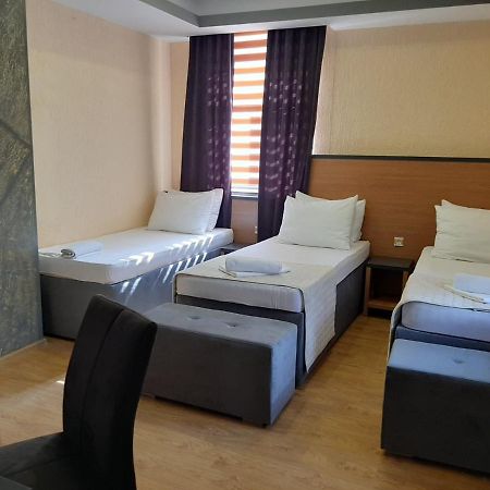 קונייץ' Grand River Apartmani & Sobe מראה חיצוני תמונה