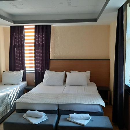 קונייץ' Grand River Apartmani & Sobe מראה חיצוני תמונה